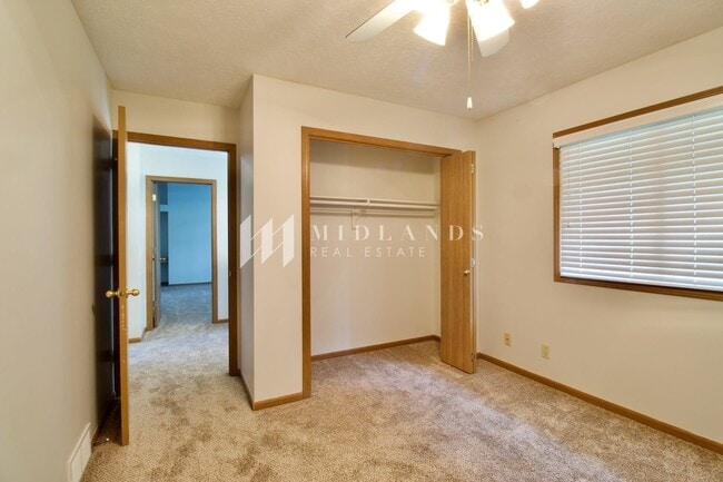 Building Photo - Marvelous Omaha Home
