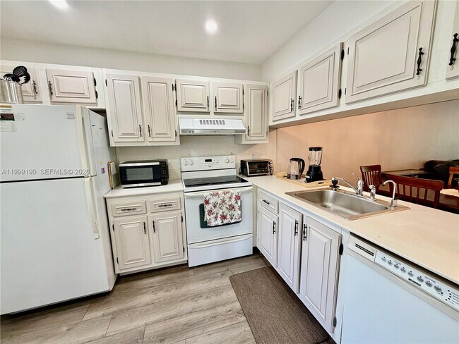 Foto del edificio - 2707 Nassau Bend