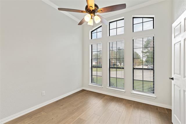 Foto del edificio - 1417 Whispering Water Ln
