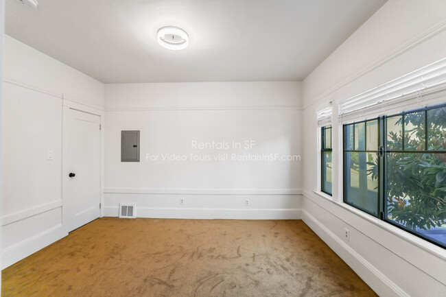 Building Photo - 600 20th Ave
