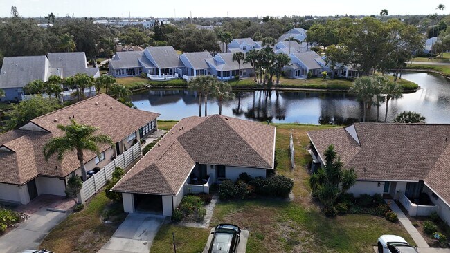 Foto del edificio - 3424 51st Ave Cir W