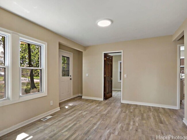 Building Photo - 7702 Oak Rd