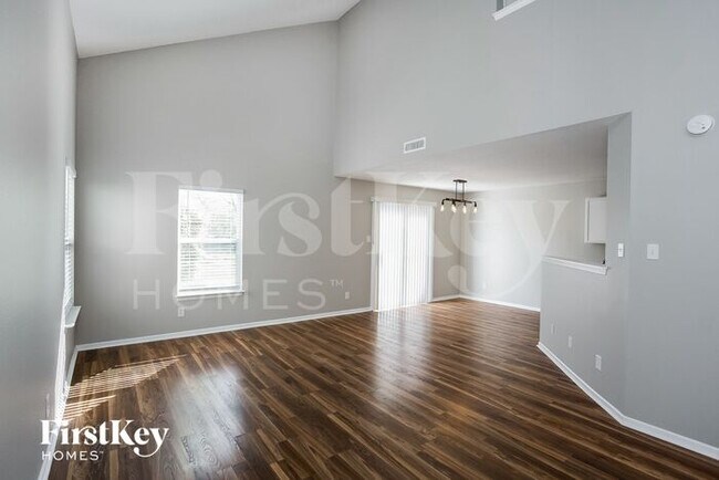 Foto del edificio - 2235 Collins Way