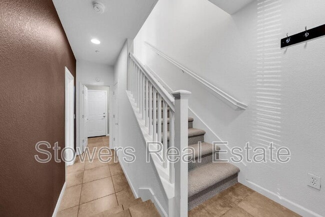 Building Photo - 173 Heligan Ln