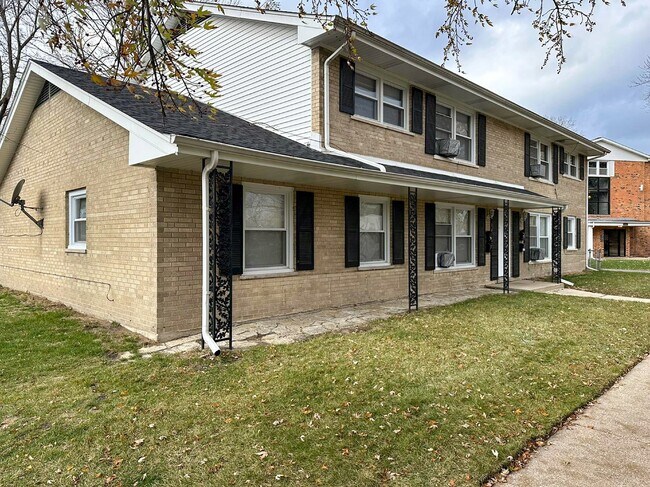 Foto del edificio - 14500 Cottage Grove Ave