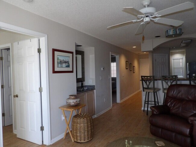 Foto del edificio - 4622 Greenbriar Dr