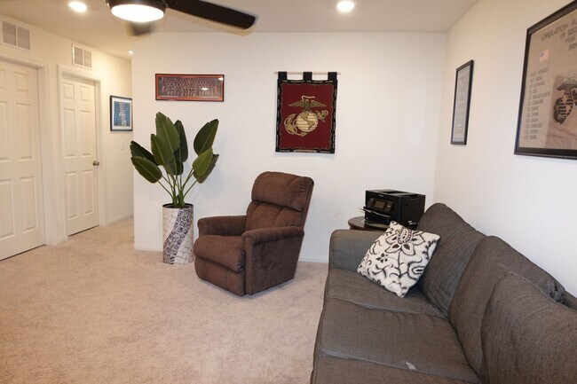 Foto del edificio - Coming Soon! 5/BR 4/BA Home in Gated Community