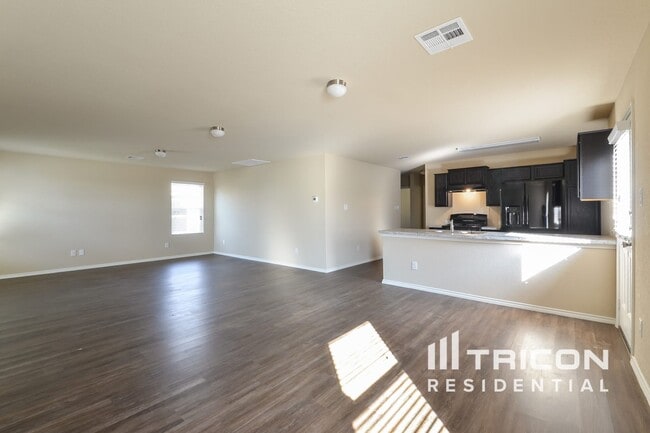 Building Photo - 9735 Marbach Gdn