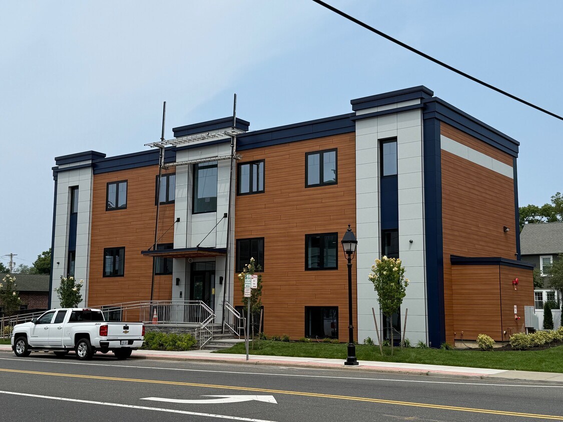 Foto del edificio - 1991 Union Blvd