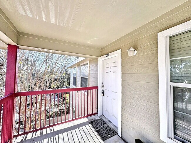 Building Photo - "Charming 1-Bedroom Haven in San Marcos – Cozy 651 sq ft Retreat on Burleson Street!"