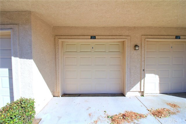 Building Photo - 1015 Vista Del Cerro Dr
