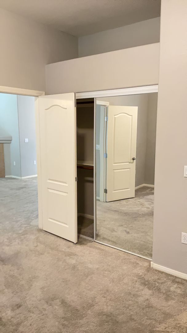 Foto del edificio - Condo 2 bedroom 2 bathroom Gated Entrance