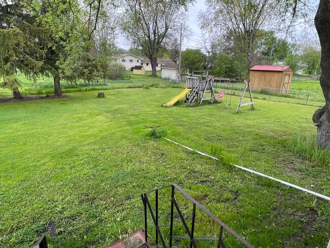 Foto del edificio - 1205 Hollister Ave