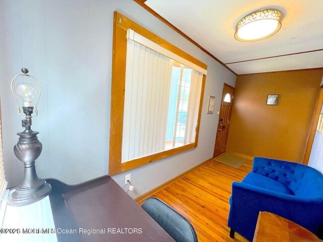 Building Photo - 137 Oakland St