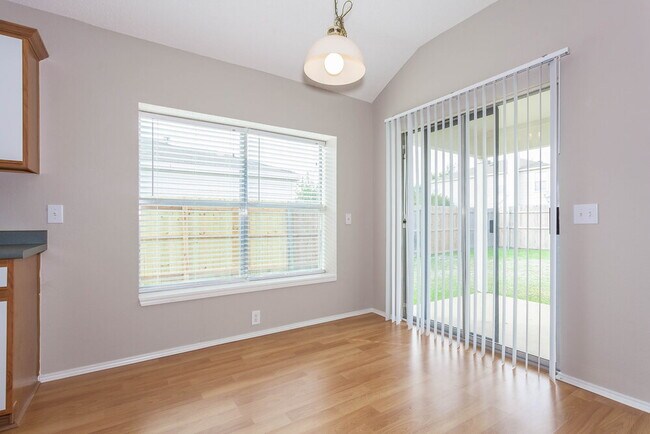 Foto del edificio - 1100 Greenbend Dr