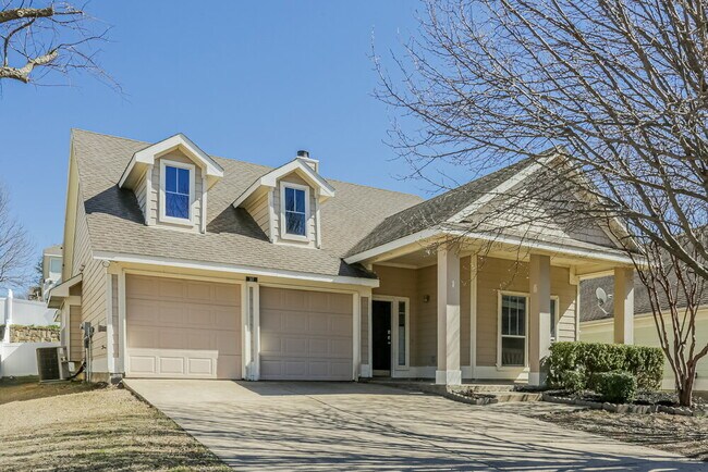 Foto del edificio - 317 Creekview Dr