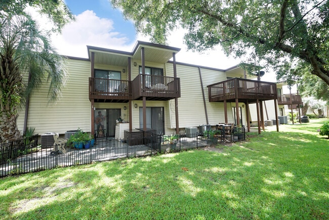 Foto del edificio - 308 Miracle Strip Pkwy