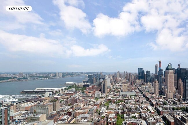 Building Photo - 460 W 42nd St