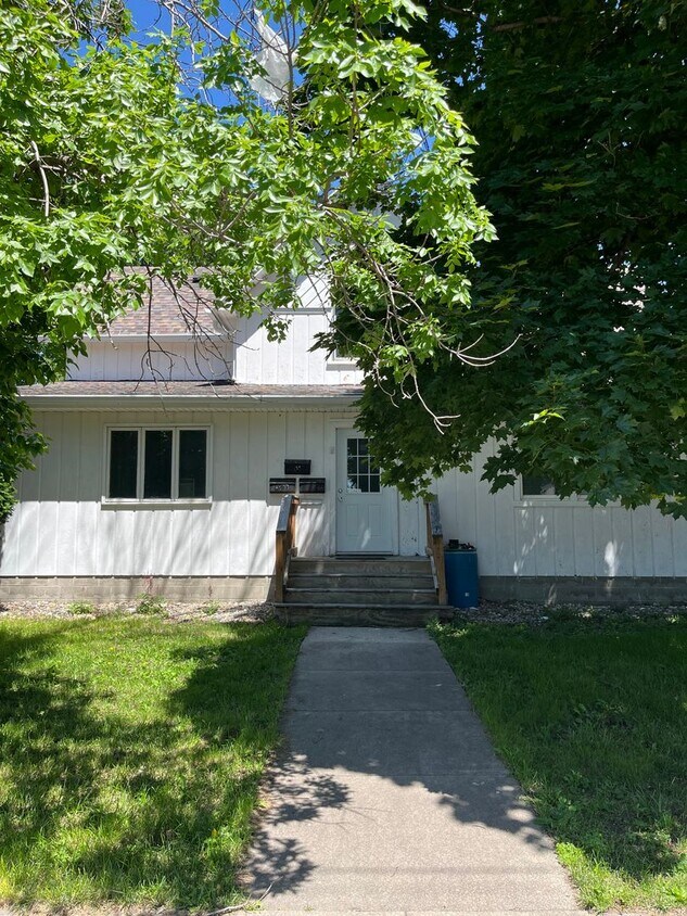 Primary Photo - 1326 1st Ave N