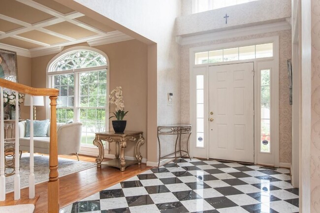 Building Photo - 10110 Ratcliffe Manor Dr