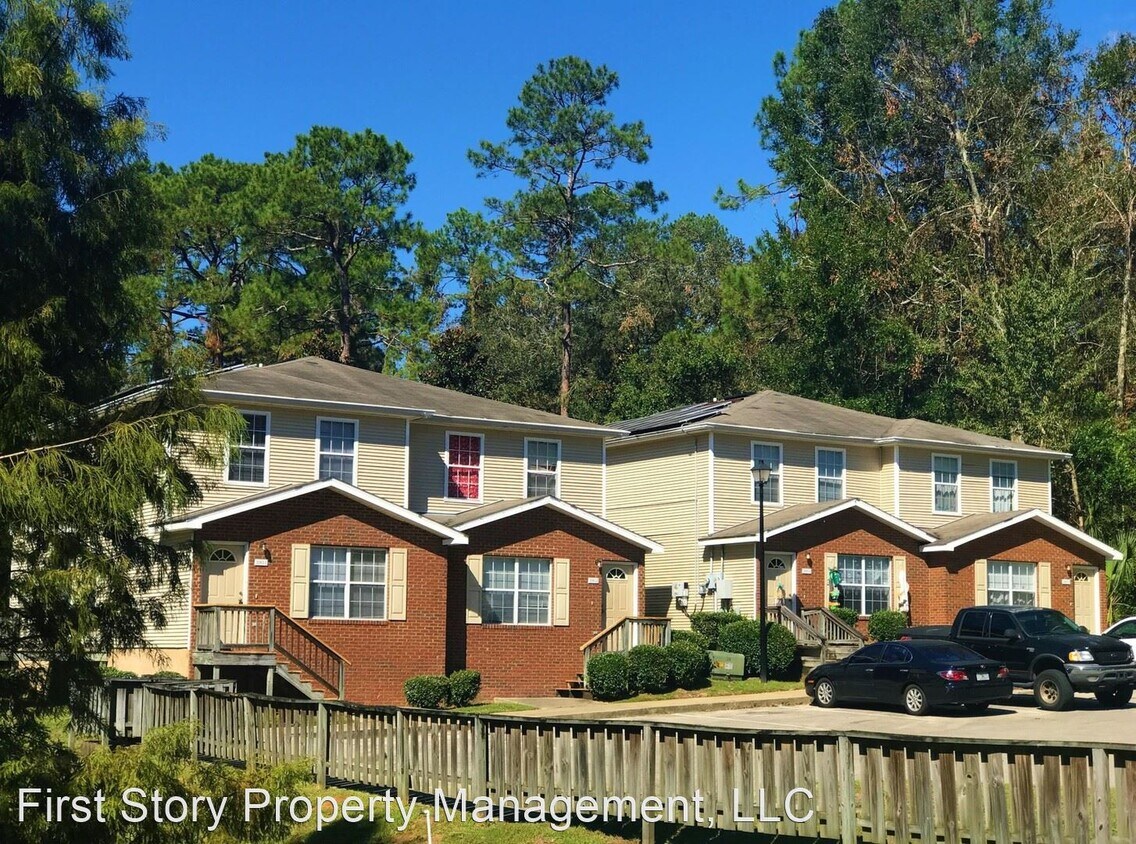 Primary Photo - 3 br, 3 bath Apartment - 1081-2 Solana Avenue