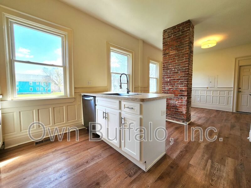 Primary Photo - 17 Southampton St
