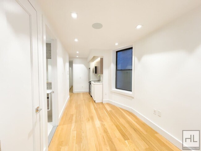 Foto del edificio - EAST 96 STREET / 2-Bed 1-Bath