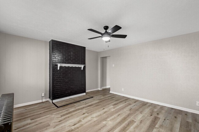 Foto del edificio - WOW! 3 BEDROOM BOMBSHELL IN BON AIR WITH B...