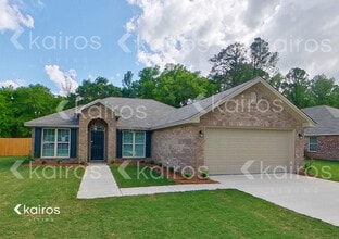 Building Photo - 461 McGriff St