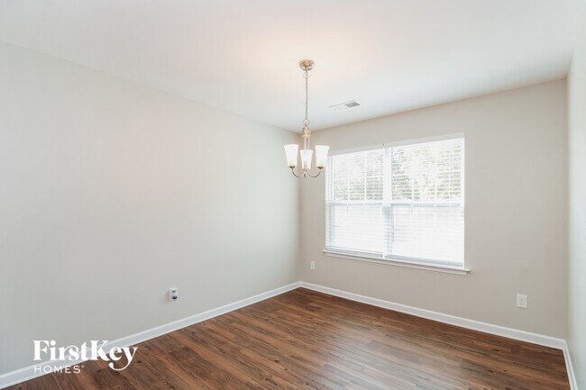 Building Photo - 110 Birch Creek Rd