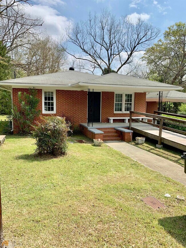 124 Central Ave, Milledgeville, GA 31061 House Rental in