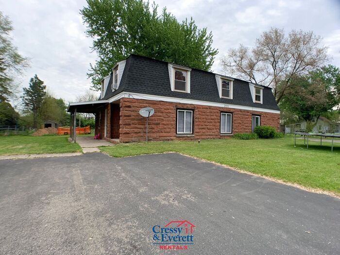 Foto principal - Cute 2 Bedroom Lower Unit