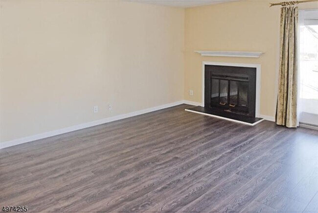 Foto del edificio - 95 Sage Ct