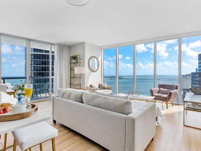 Building Photo - 485 Brickell Ave