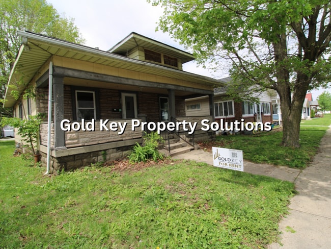 Building Photo - Attractive 2 BR 1 BA House with Central Air and Huge Front Porch (SECTION 8 APPROVED)