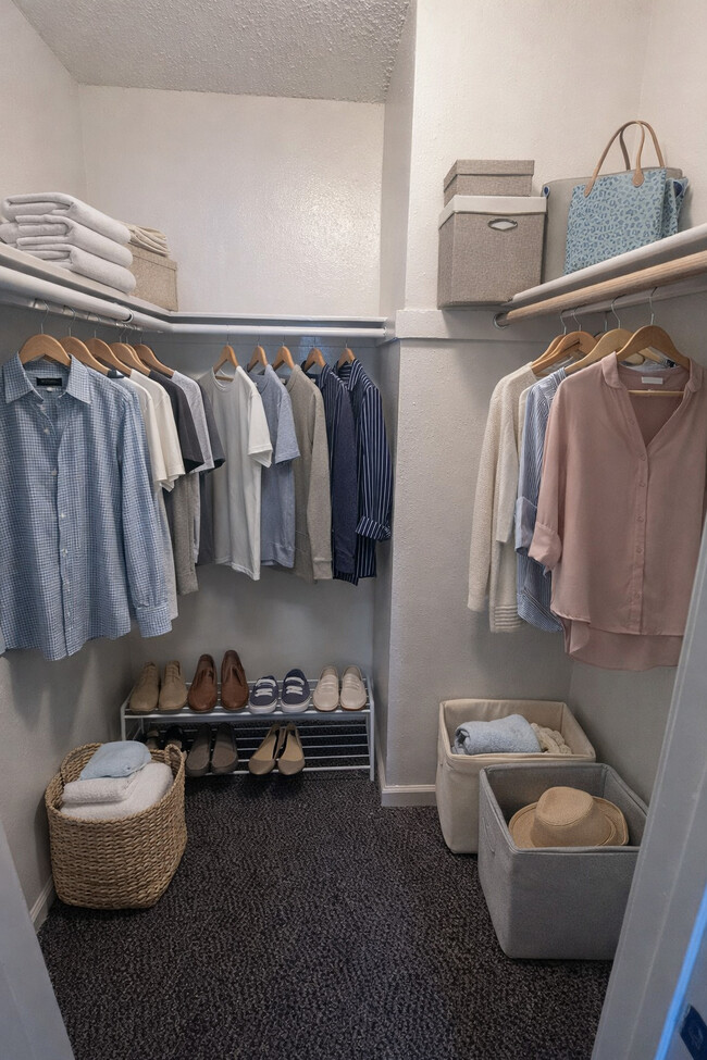 Foto del edificio - La Loma Terrace