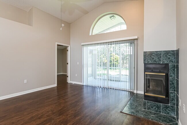 Foto del edificio - 11756 Hatcher Cir