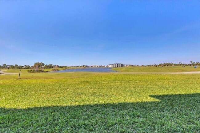 Building Photo - 12140 Wellen Golf St