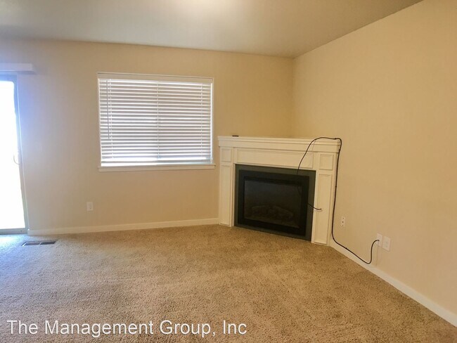 Building Photo - 3 br, 2.5 bath House - 6202 NE 70th Court