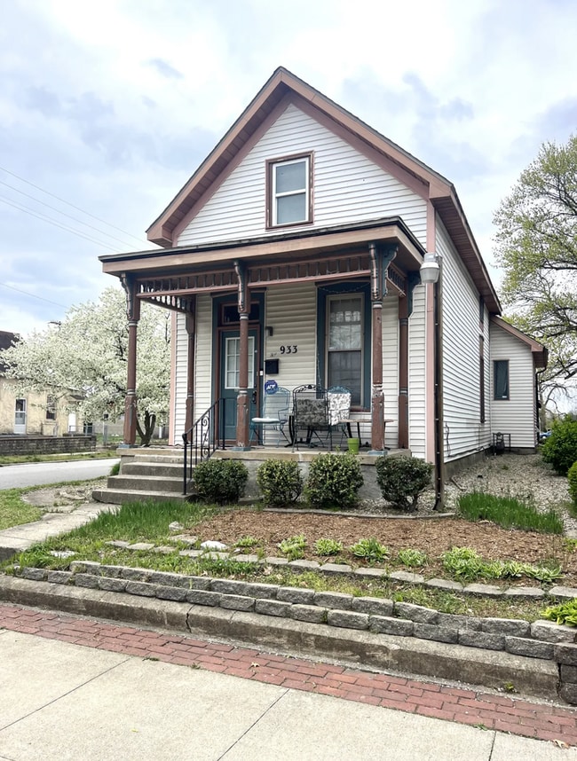 Building Photo - 933 S 4th St
