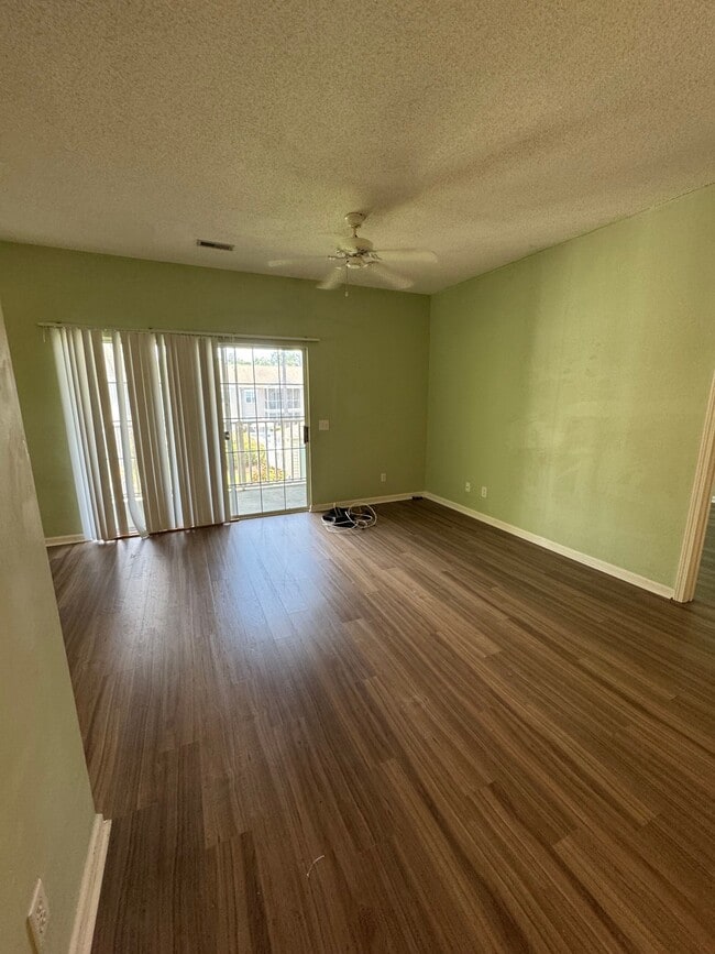 Building Photo - 5107 Sweetwater Blvd