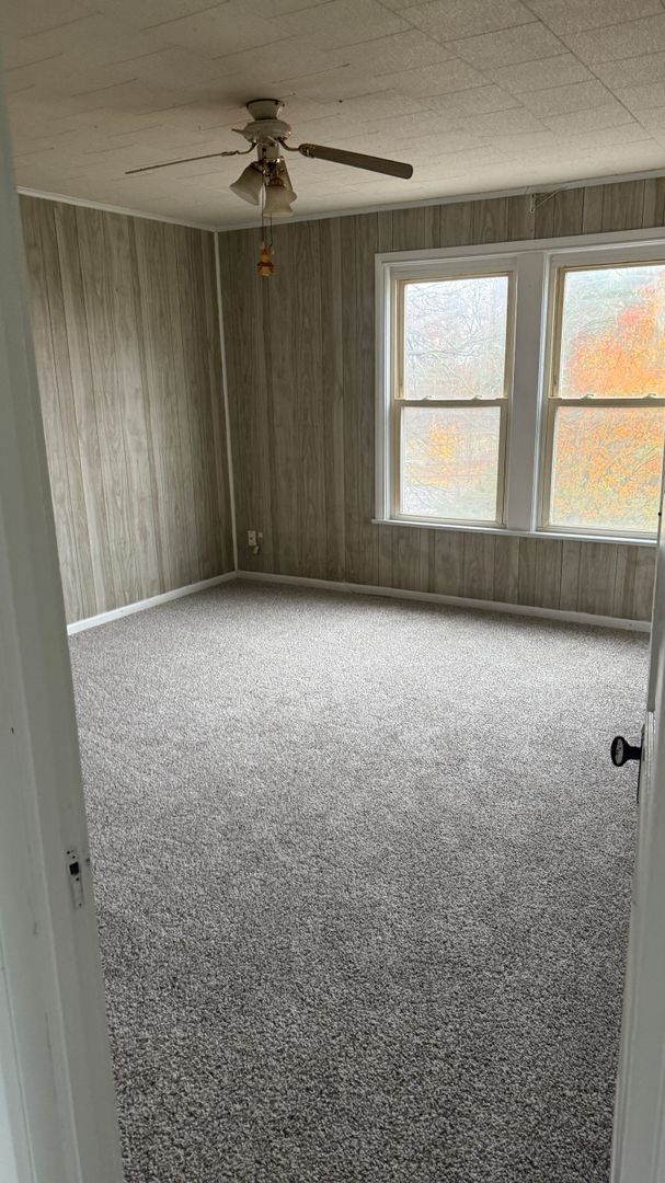 Foto del edificio - Large 2 bedroom Single Family House