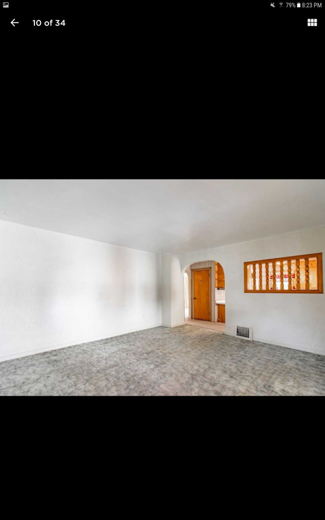 Building Photo - 332 Carola Street
