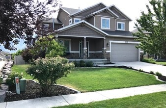 Building Photo - 12048 N Cyprus Dr