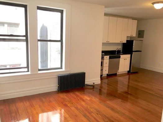 Primary Photo - 24 E 97th St