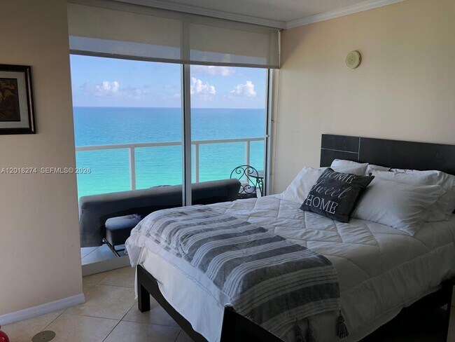 Building Photo - 16699 Collins Ave