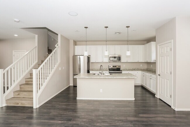 Foto del edificio - 16417 W Latham St