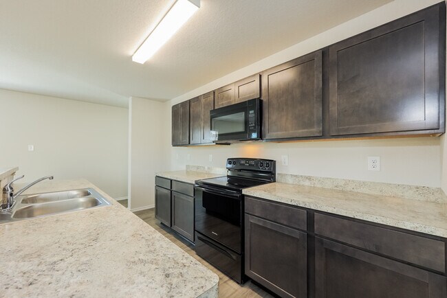 Building Photo - Somerset Trails - 9318 Somers Branch, San ...