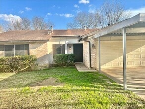 Building Photo - 6909 Skynook Dr