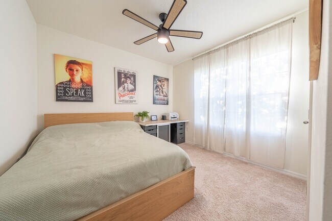 Foto del edificio - 223 Inman Blvd